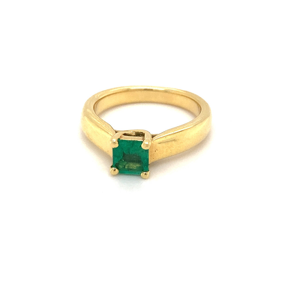 Emerald Ladies Ring in 18K Yellow Gold