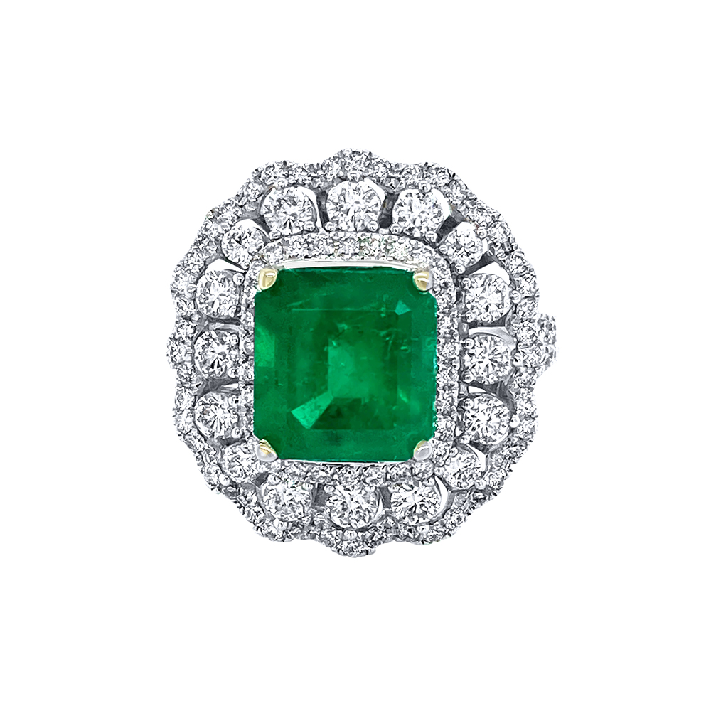 Emerald Ladies Ring in 18K White Gold