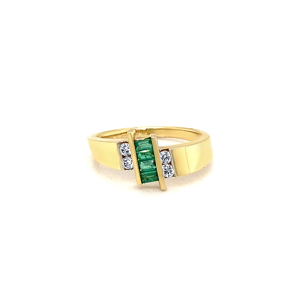 Emerald Ladies Ring in 14K Yellow Gold