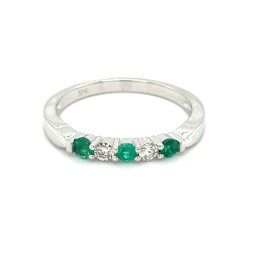 Emerald Ladies Ring in 14K White Gold