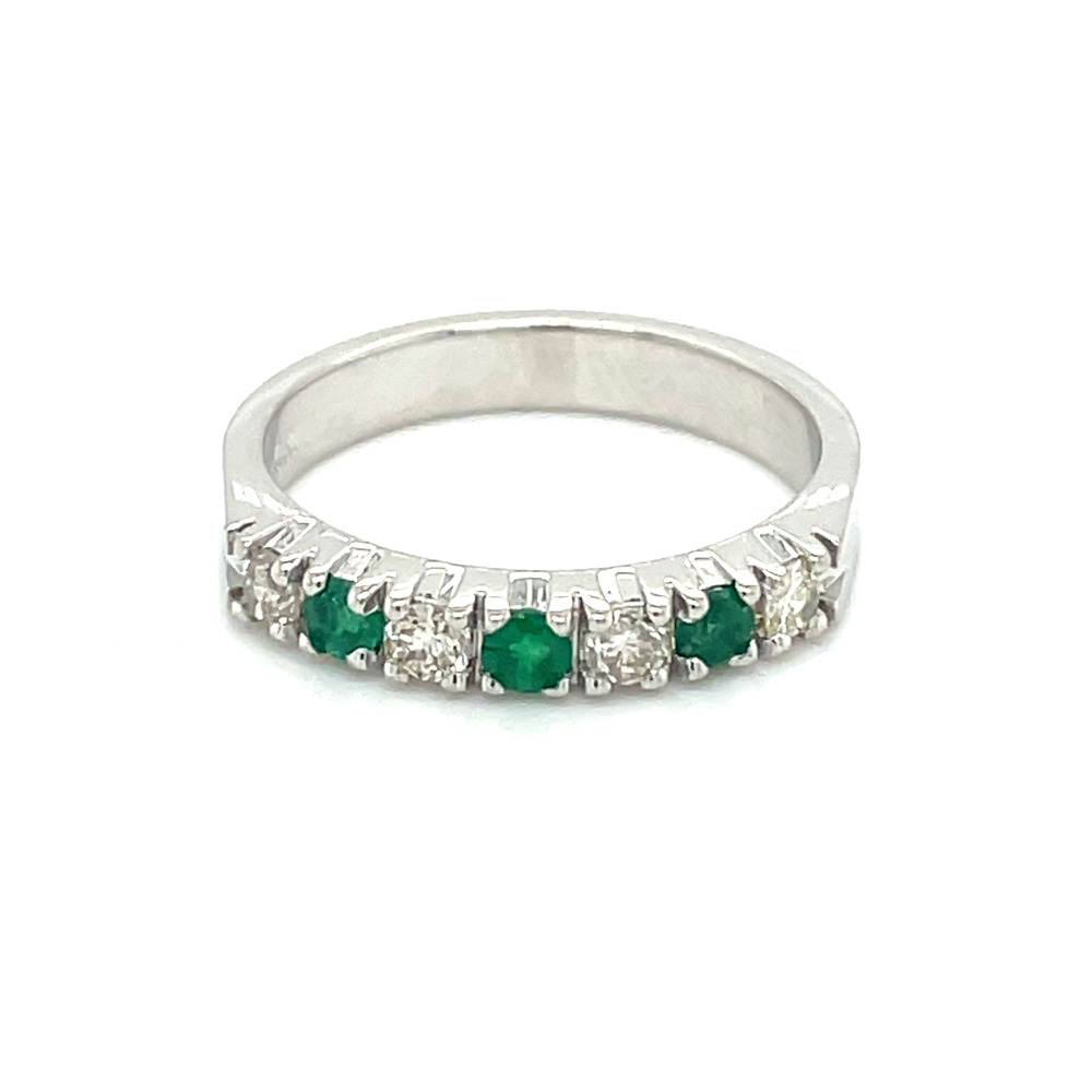 Emerald Ladies Ring in 14K White Gold
