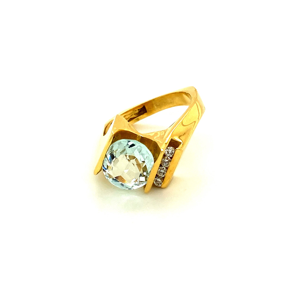 Aquamarine and Diamond Ladies Ring in 18K Yellow Gold