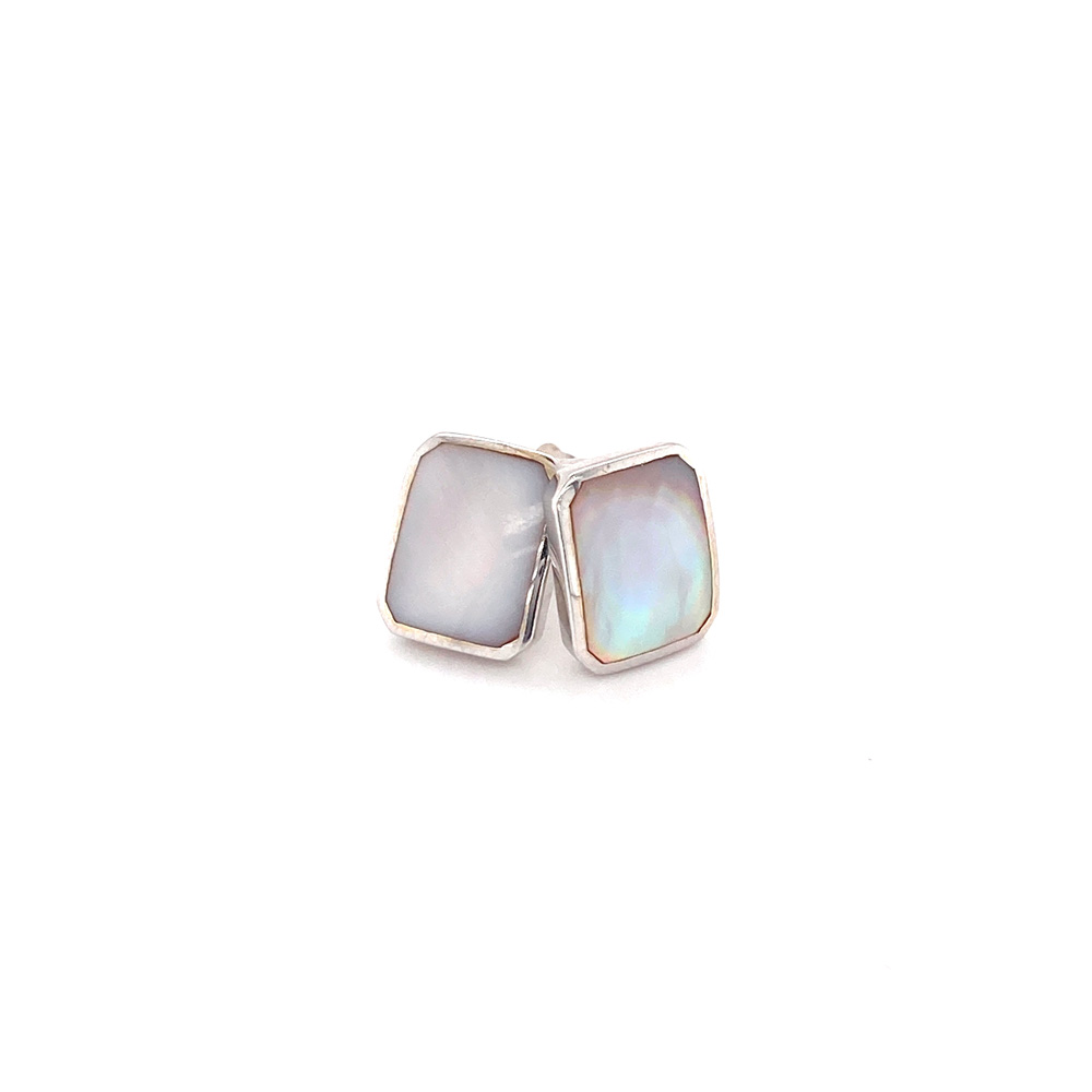 Pink Mother of Pearl Earring in 14K White Gold